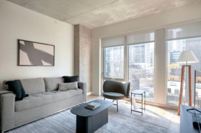 W Loop 1BR w Deck Pool Gym 3 blocks to L CHI-646